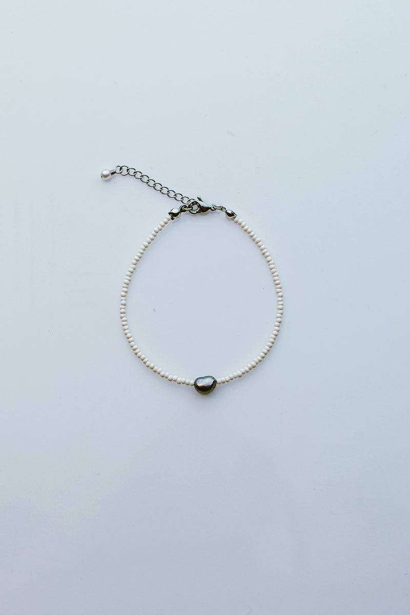 09 Glass Bead Pearl Bracelet / White