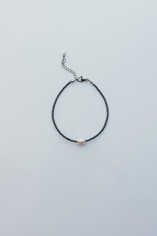 12 Glass Bead Pearl Bracelet / Midnight Blue